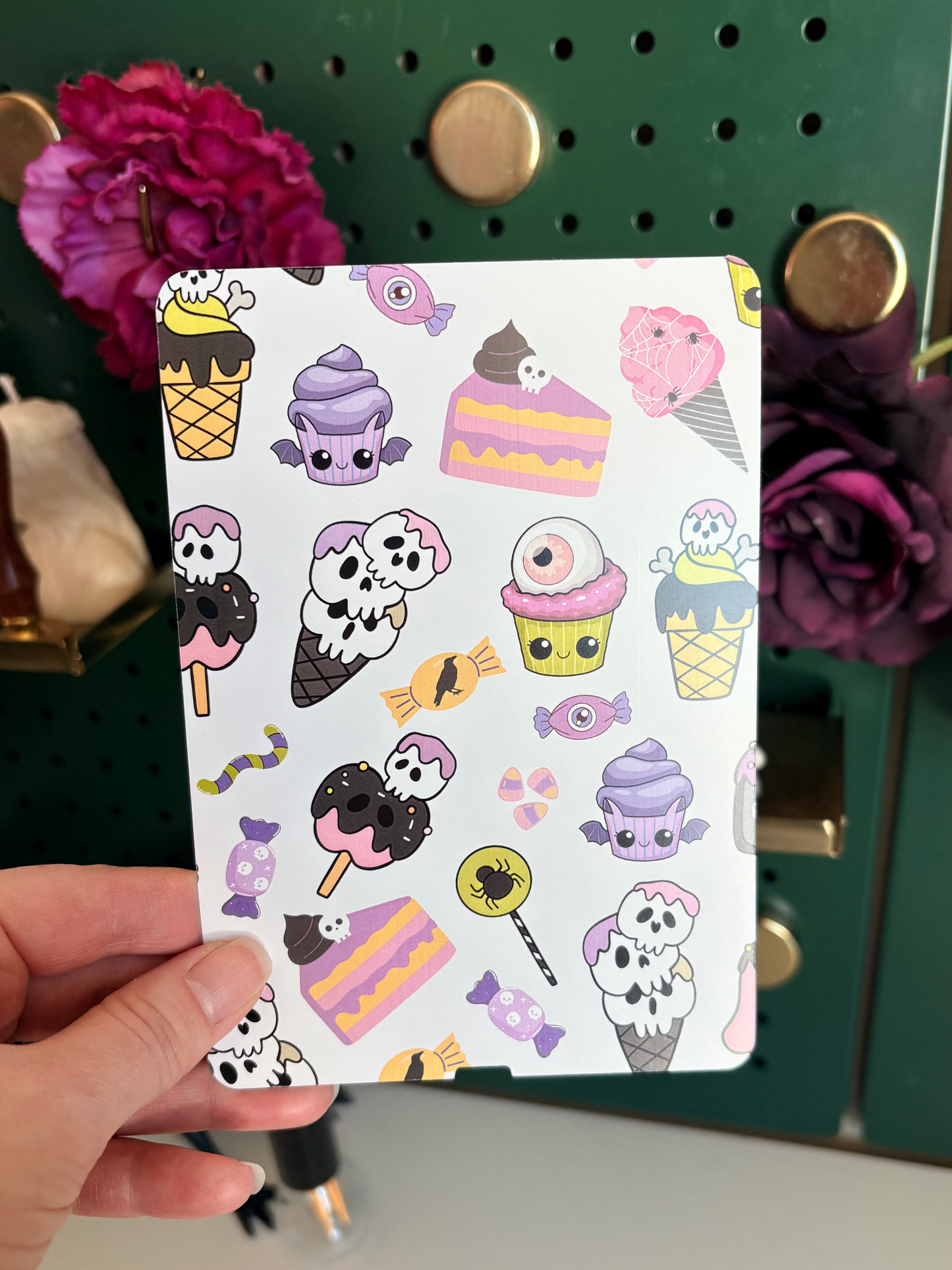 Spooky Treats Kindle insert for clear cases